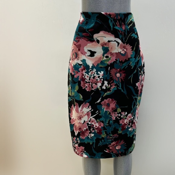 DEVORAH'S SECRET Modest Skirt Midi Floral Plus Size - Picture 1 of 1